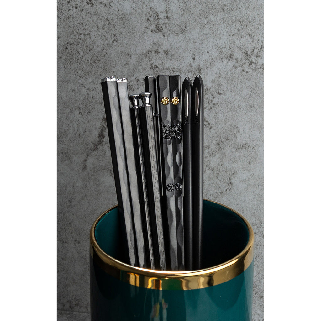 5 Pairs Premium Alloy Fiberglass Chopstick Set, Made of PET Silvery Ion Anti-slip and Reusable Material, Suitable for Home, Kitchen, Restaurant and Outdoor Use. 9.5 Inches in Size, Perfect for Eating Pasta, Sushi, Dumplings and Desserts. Comes in an