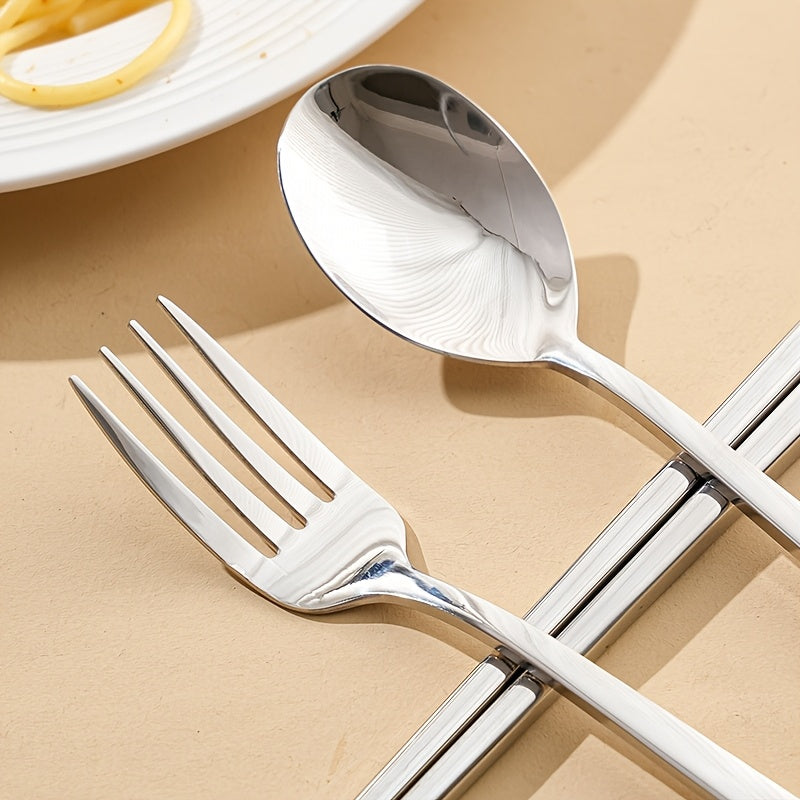 A Tailored 316 Stainless Steel Portable Cutlery Set, Designed for Students on Outdoor Trips, Featuring a 3pcs Collection of a Spoon And Chopsticks, Ideal for Individual Use, Along with a Sleek Storage Box for High-End Tableware